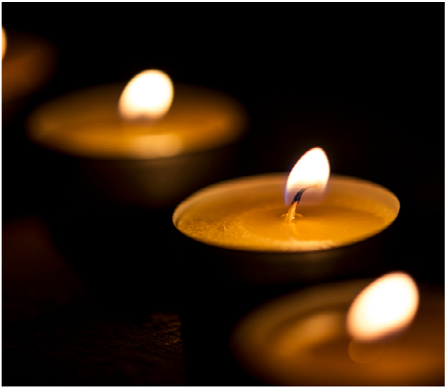 candles-glowing-dark